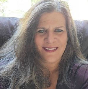 Meet your Posher, Theresa